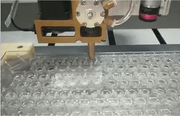 【UV膠】點膠時出現(xiàn)斷膠的原因？如何解決？