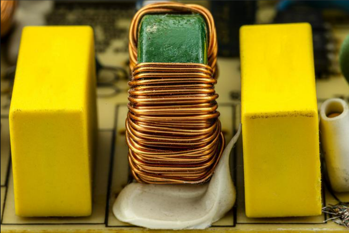 【電感器固定膠粘劑】選擇什么類型的膠水？應用中的考慮因素？